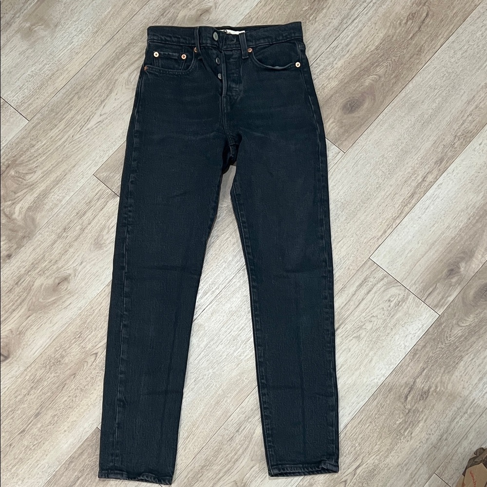 Levi's Women's Black Straight Leg Jeans